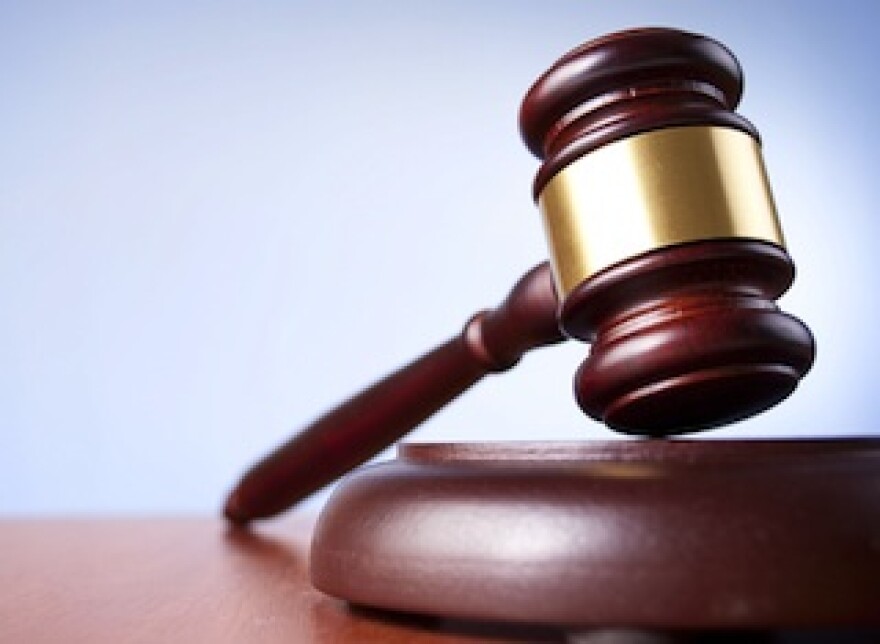 gavel-320px.jpg