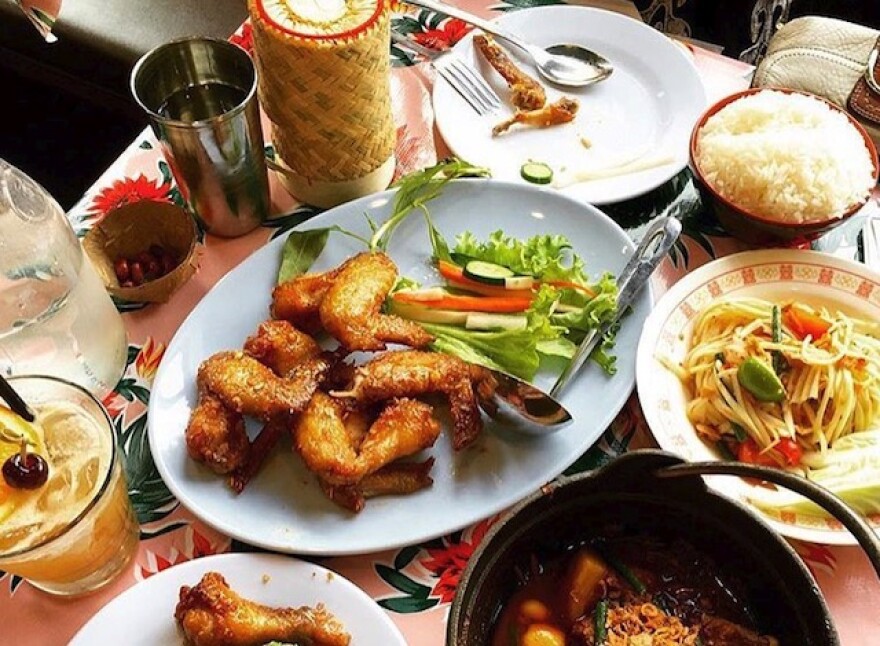 pokpok_la.jpg