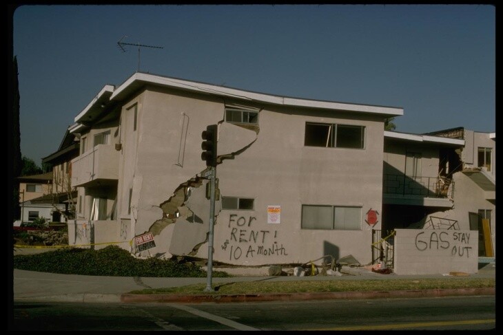 northridge mall earthquake