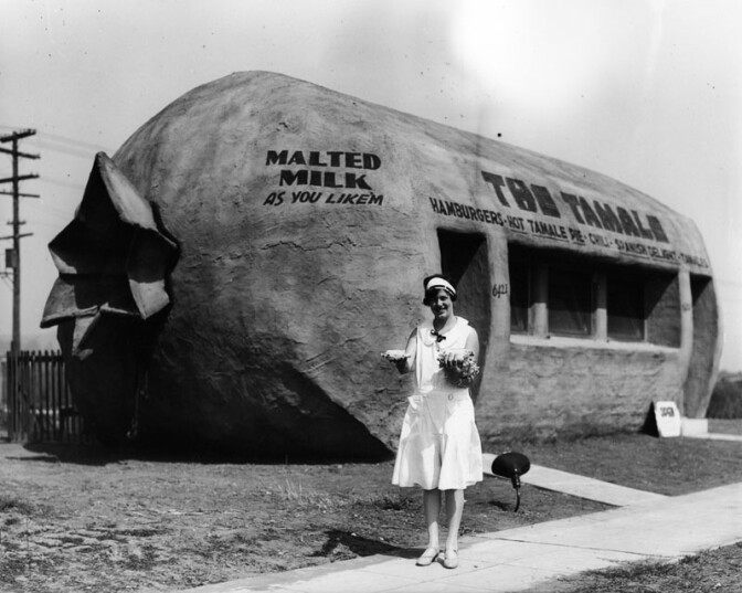 As its name suggests, the Tamale, located at 6421 Whittier Blvd. in East L.A., specialized in Mexican food as well as hamburgers, chili, malted milk and something called "Spanish delight." The structure went on to become Charley's Beauty Salon in 2001. (Photo via Los Angeles Public Library Collection)