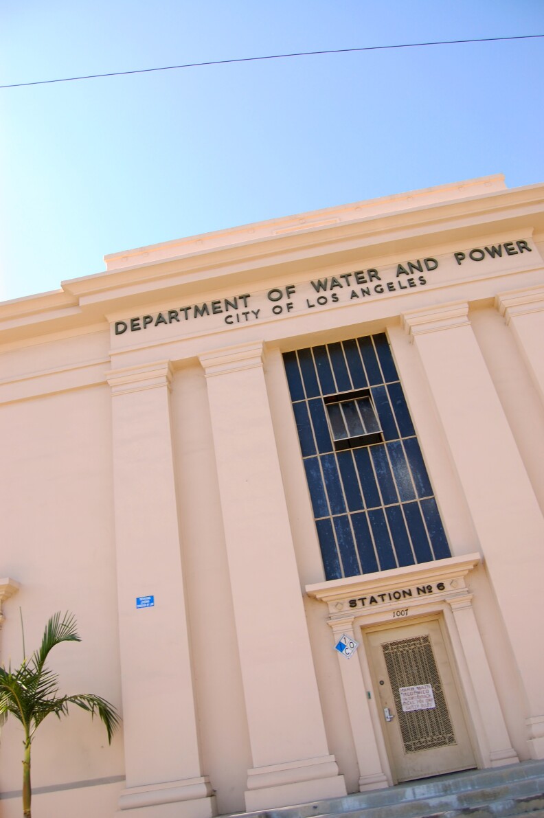 The Los Angeles Department of Water and Power apologized to customers on Monday for the extraordinarily long wait times many have had to endure when calling. 