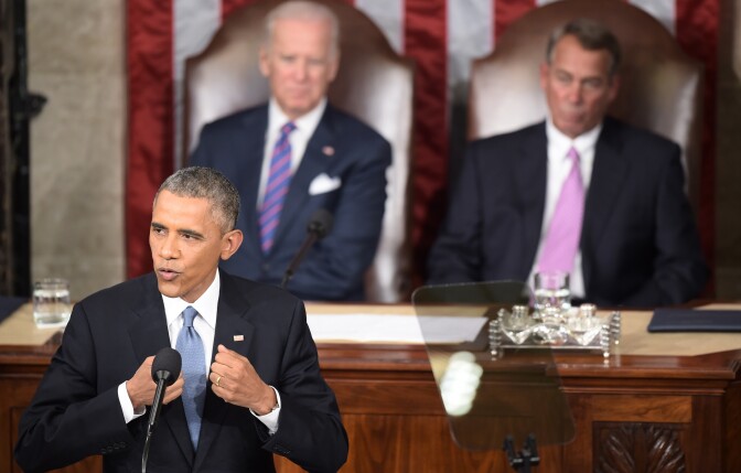 US President Barack Obama delivers the State of the Union address at the US Capitol in Washington on January 20, 2015.   AFP PHOTO/JIM WATSON        (Photo credit should read JIM WATSON/AFP/Getty Images)