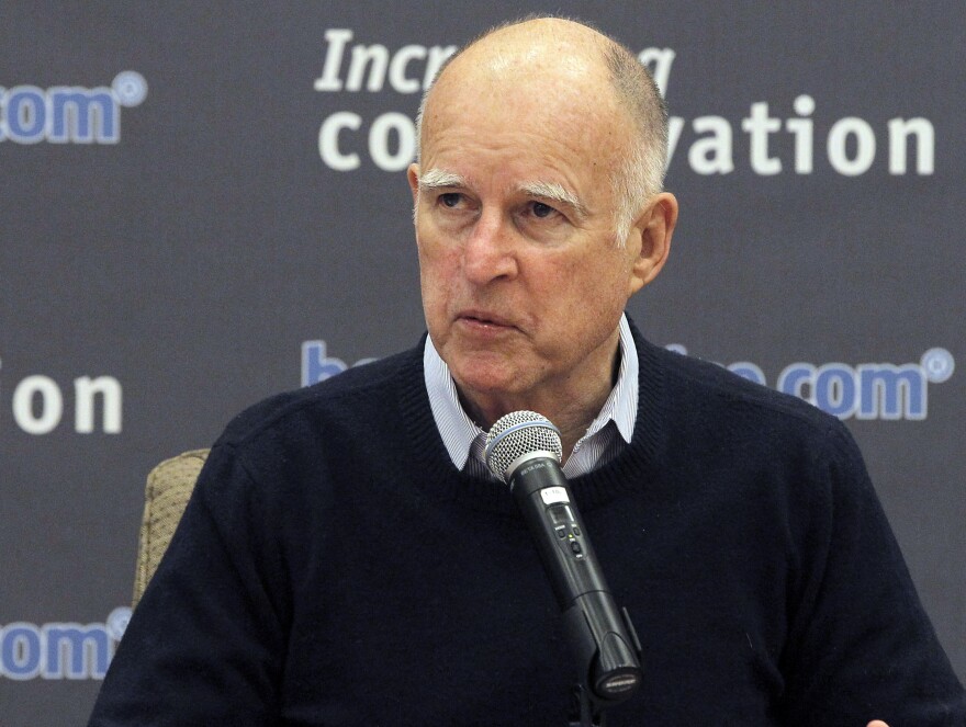 California Governor Jerry Brown talks during a meeting with more than a dozen water leaders from across Southern California in Los Angeles Thursday, Jan 30, 2014. Brown met with water managers as the state grapples with extreme drought conditions. (AP Photo)