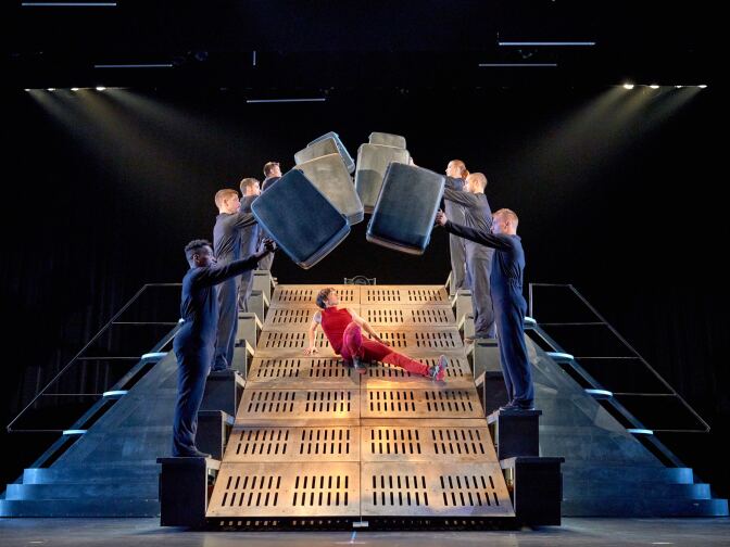 Diavolo performs a new piece titled "Passengers."