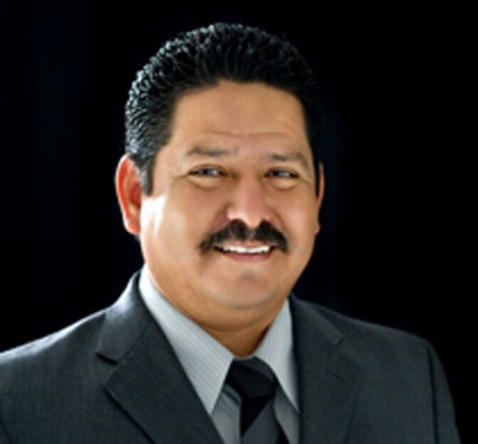 Cudahy City Councilman Osvaldo Conde will plead guilty to extortion and bribery for soliciting and accepting cash from the owner of a medical marijuana clinic, according to the U.S. Attorney's Office.