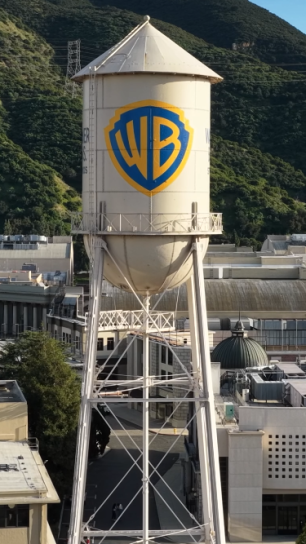 An image of the Warner Brothers tower on the lot.