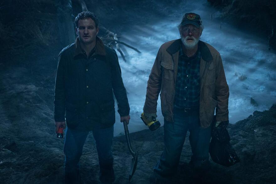 John Lithgow and Jason Clarke in "Pet Sematary"