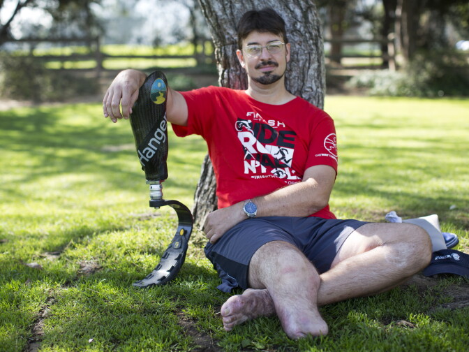 Two days after his accident in 2013, Damian Kevitt decided that he wanted to run the LA Marathon after his recovery.