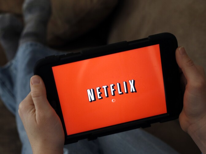 Netflix cut a deal with Comcast on Sunday to help boost streaming performance.