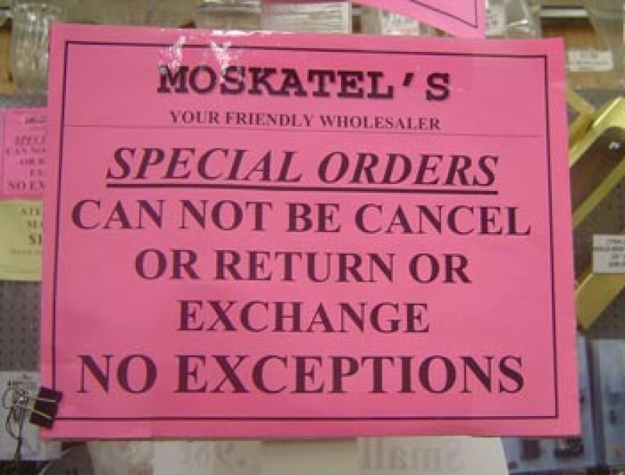 Today is National Grammar Day; what's wrong with this sign?