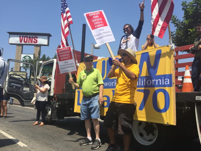 If the unions and grocery chains do not reach an agreement by August 8, union members have authorized a strike. 