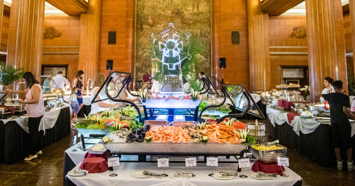 queen mary sunday brunch dress code Brunch plans? We've got you. This holiday weekend ONLY, reserve a spot at our legendary Royal Sunday Brunch for select upcoming dates for just $85 all-inclusive (that's a $40 savings!). Indulge in