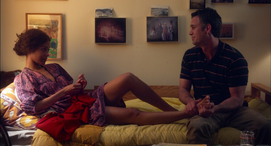 Mark Ruffalo and Zoe Saldana in "Infinitely Polar Bear"