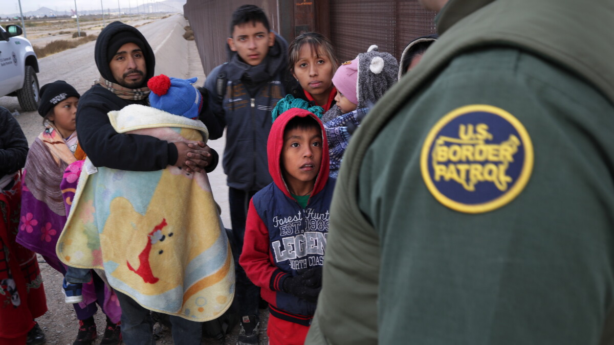 Asylum-Seekers Still Face Tough New Rules When Title 42 Restrictions End Thursday - Vimarsana News