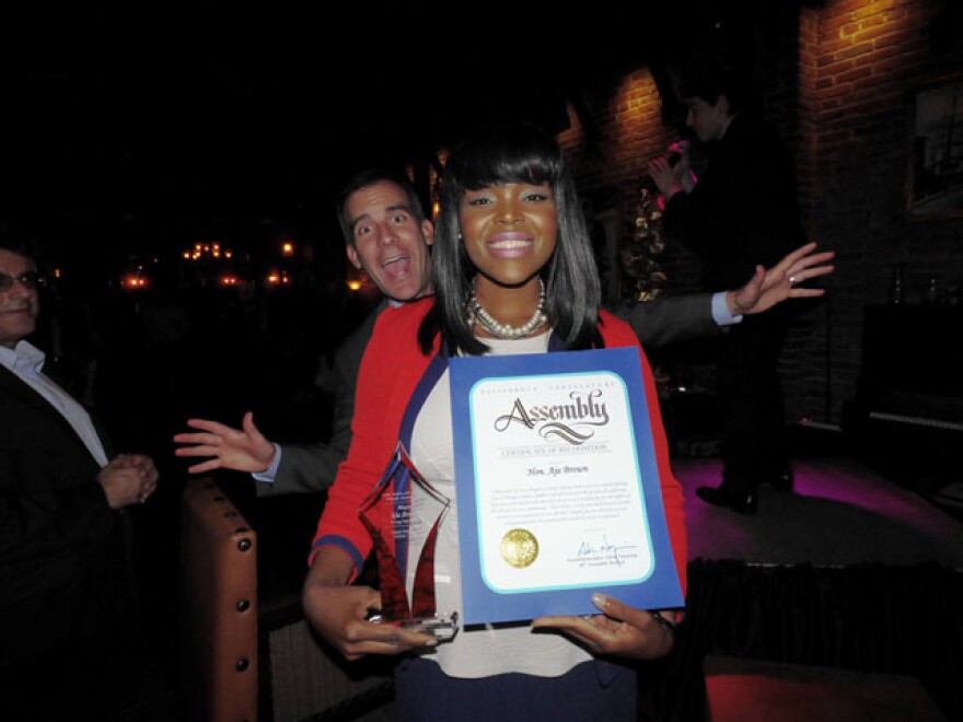 garcetti_photobomb.jpg