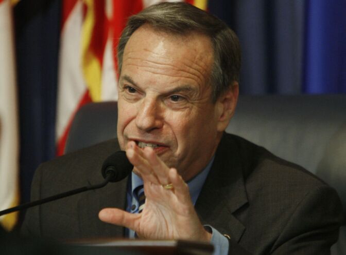 San Diego Mayor Bob Filner's own political party Thursday called for the leader of the nation's eighth-largest city to resign as four more women identified themselves as targets of his sexual advances. (File photo: Bob Filner in Washington D.C. May 6, 2008). 