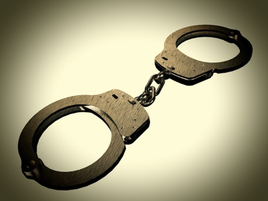 handcuffs-640-shutterstock.jpg