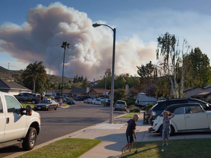 The largest portion of the wildfires are in an unpopulated area in the hills between Thousand Oaks and Malibu.
