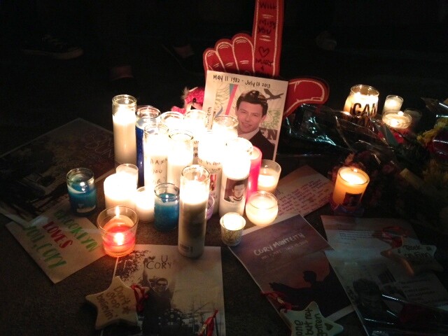 Fans of the hit TV show Glee remember one of its stars, Cory Monteith across the street from Paramount Studios in Hollywood. 
