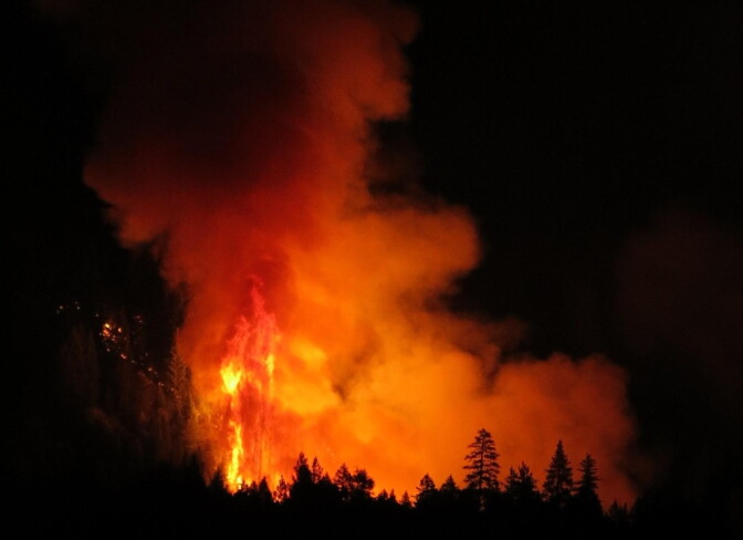 California wildfires: July Complex Fire threatens over 1,000 structures ...