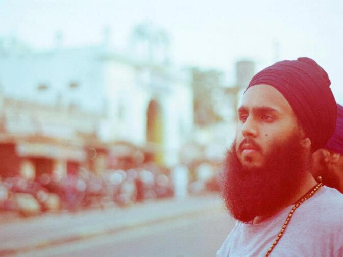 Los Angeles Sikh American hip hop artist Jagmeet "Hoodini" Singh. 