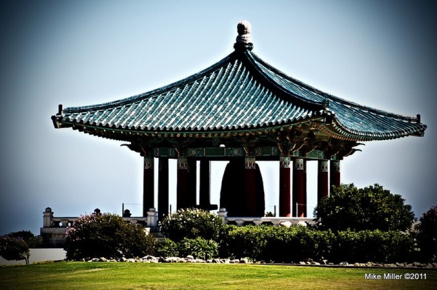 korean_friendship_bell.jpg