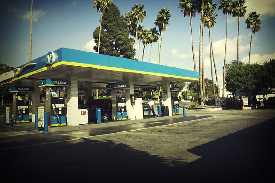 valero-gas-station.jpg