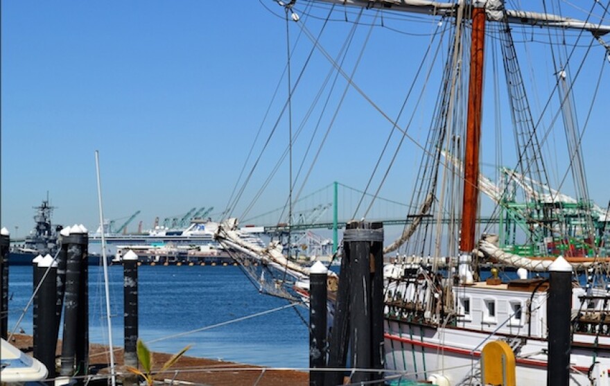 san_pedro_harbor.jpg