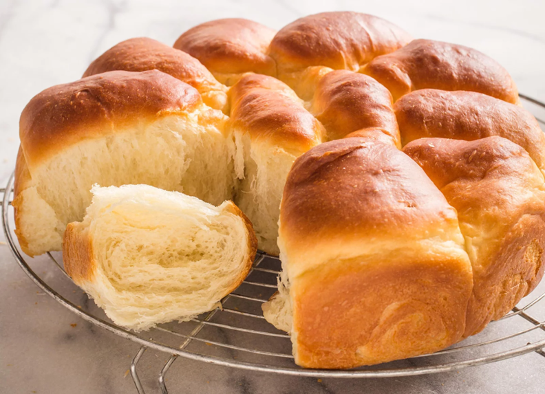 dinner rolls