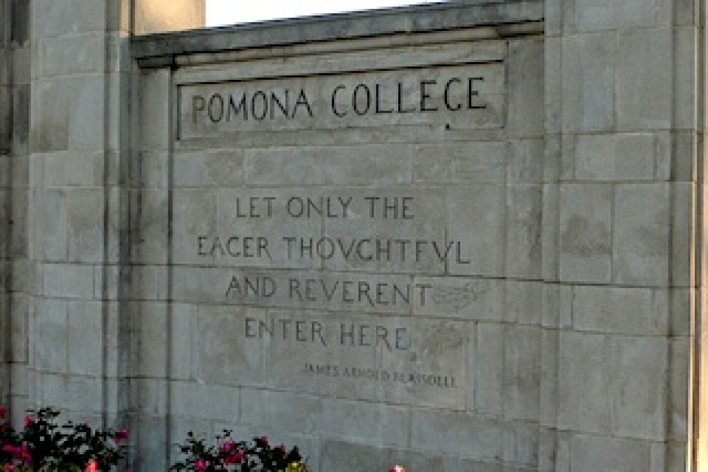 pomona-college-sign.jpg