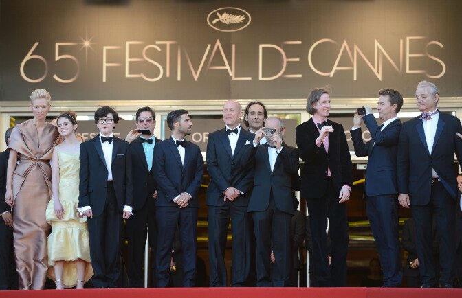 CANNES, FRANCE - MAY 16:  (L-R) Actors Tilda Swinton, Kara Hayward, Jared Gilma, Roman Coppola, actor Jason Schwartzman, (from 4th-R) actor Bob Balaban, director Wes Anderson, actors Edward Norton and Bill Murray pose at the "Moonrise Kingdom" photocall during the 65th Annual Cannes Film Festival at Palais des Festivals on May 16, 2012 in Cannes, France.  (Photo by Pascal Le Segretain/Getty Images)