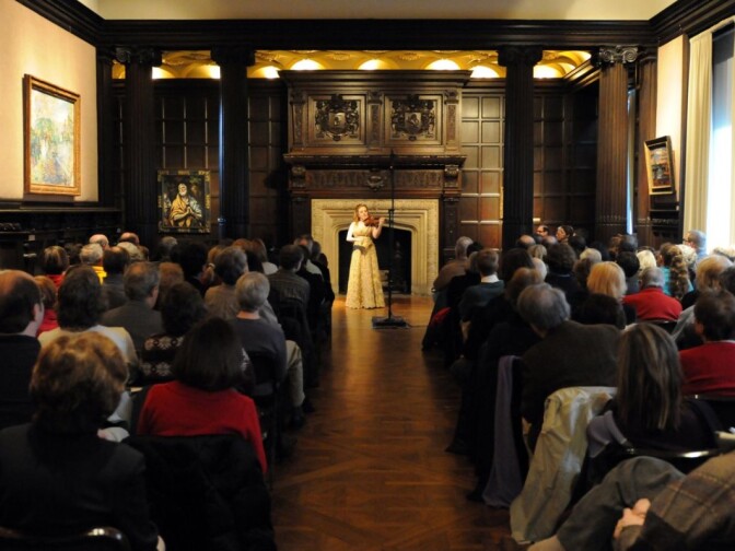 Rachel Barton Pine performs a solo violin concert.