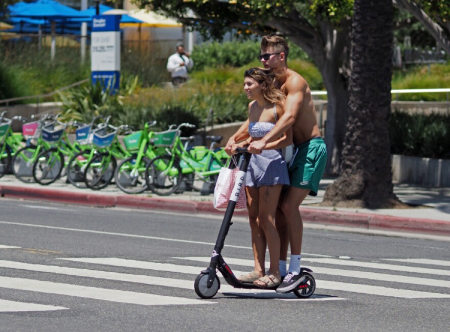 5c4b9dc6496b7c0009432b65-eight.jpg