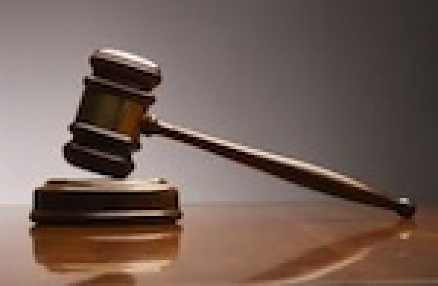 gavel2.jpg