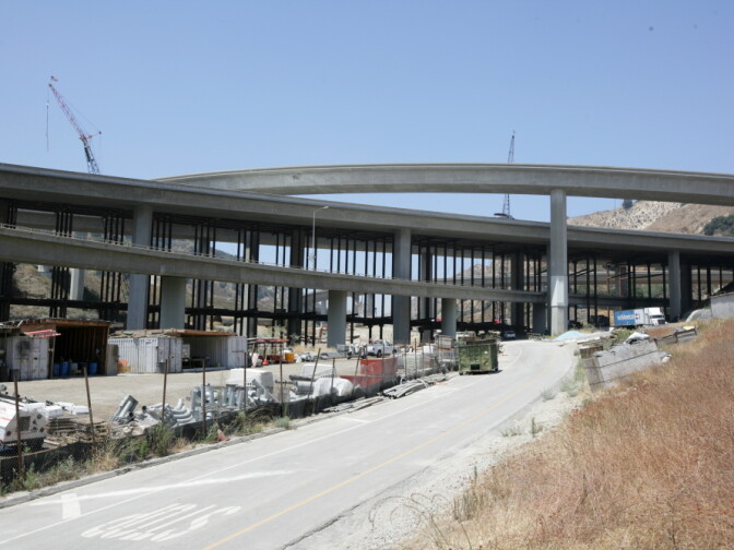 Caltrans is opening a new HOV lane that will link I-5 and SR-14.