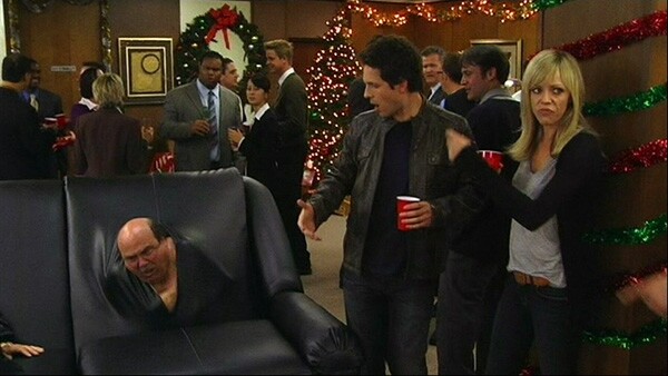 sunny-xmas-danny-devito.jpg