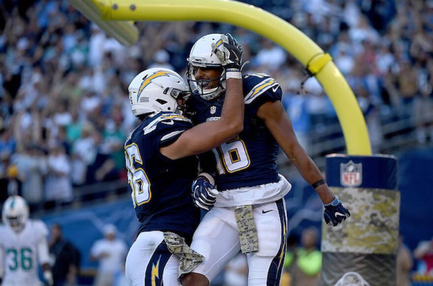 chargers_7.jpg