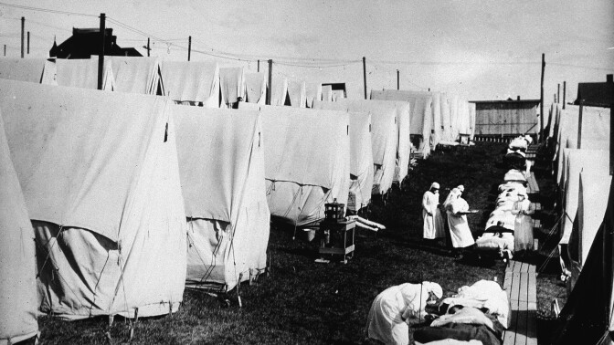 Nurses in Lawrence, Mass., care for victims of the flu epidemic in 1918.