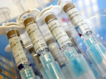 Flu vaccination needles are seen at a free flu shot clinic at New York-Presyterian Hospital's Allen Pavilion Oct. 10, 2005 in New York City.