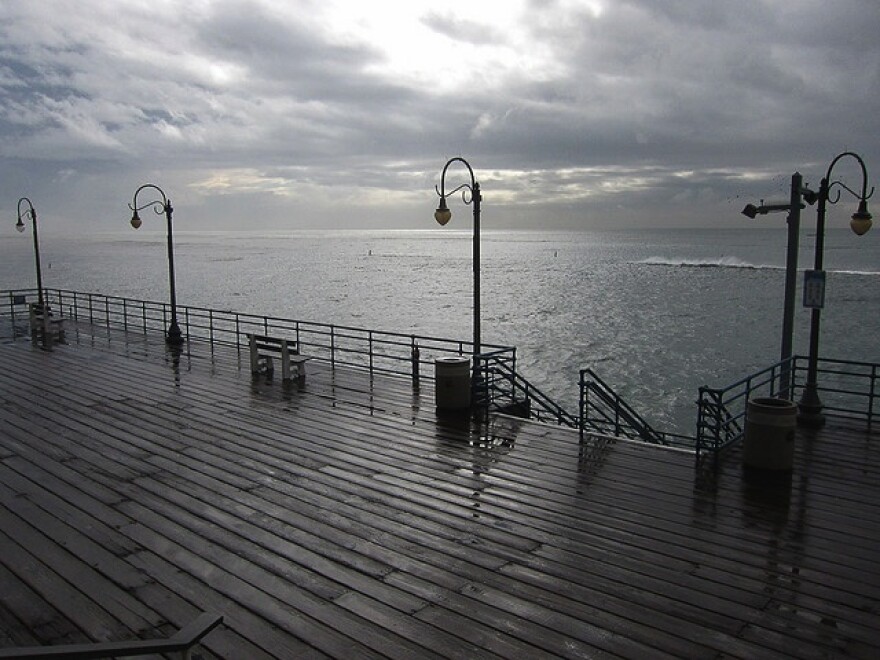 foggy_pier.jpg