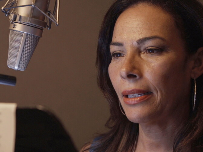 Actress Marabina Jaimes in the dubbing studio.