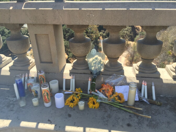 A memorial on the Colorado Street Bridge.
