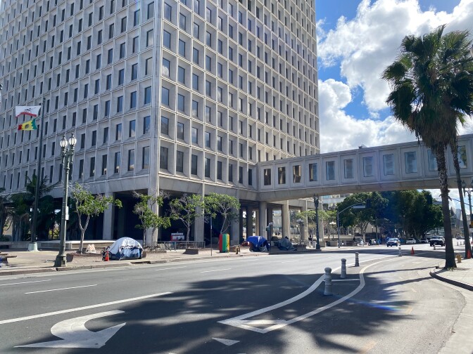 A view of a bridge that connects city hall to additional staff offices. 