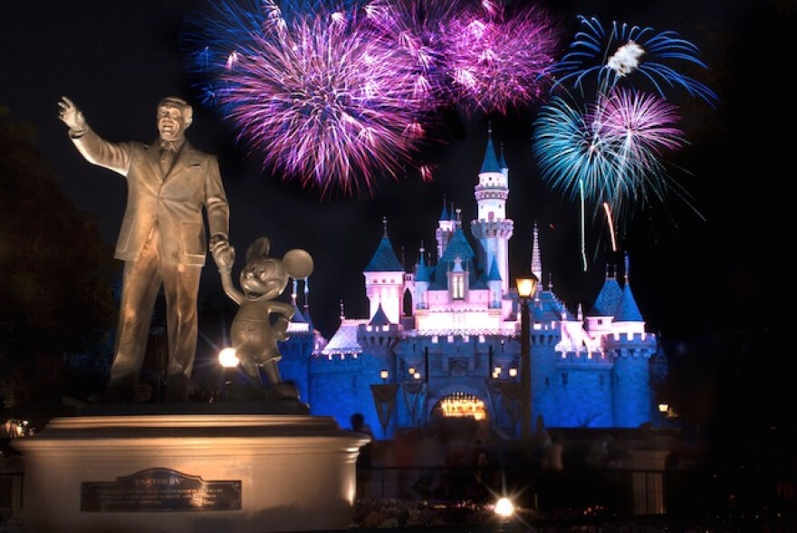 disneyland_castle.jpg