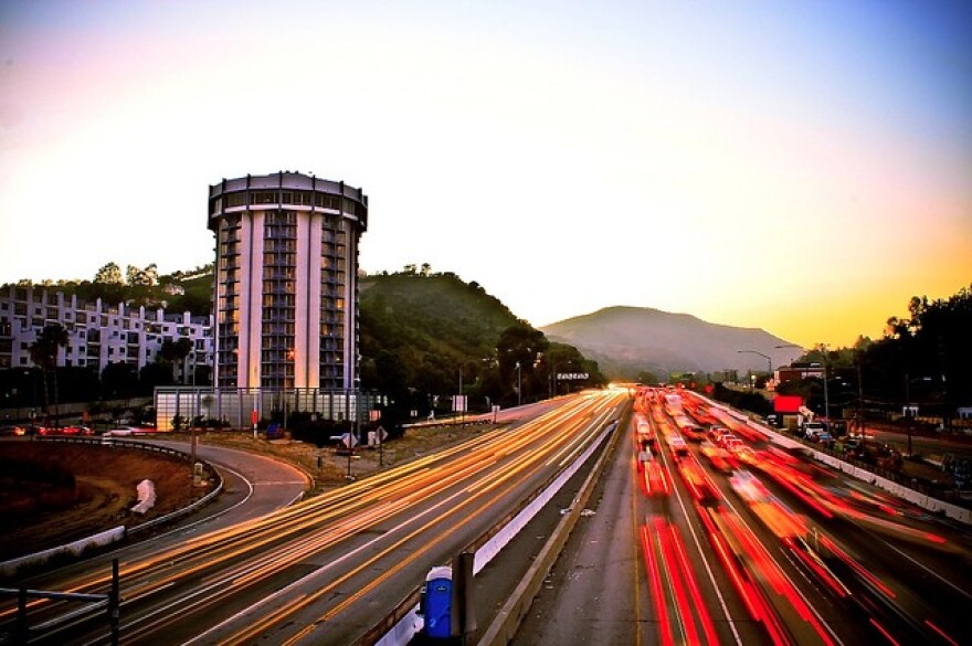 405-Freeway-facing-north-traffic.jpg