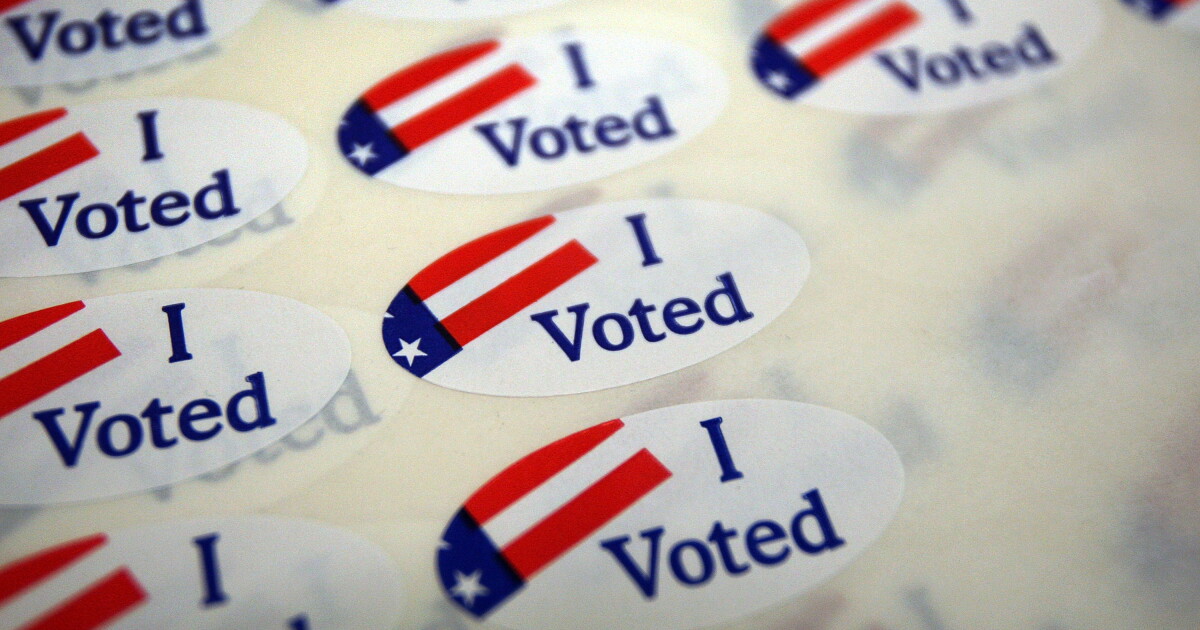 Poll shows Latino voters favor a good economy over political ties