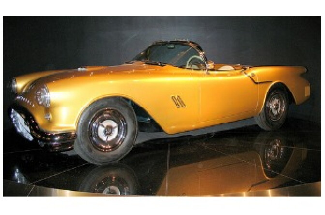 Harley Earl's F-88 Oldsmobile.