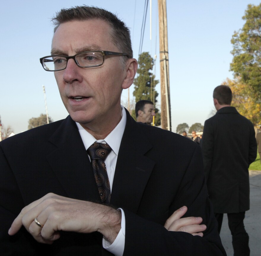 The L.A. teachers' union refused to sign off on the LAUSD Race to the Top application, effectively taking it out of the running for $40 million in federal funds.