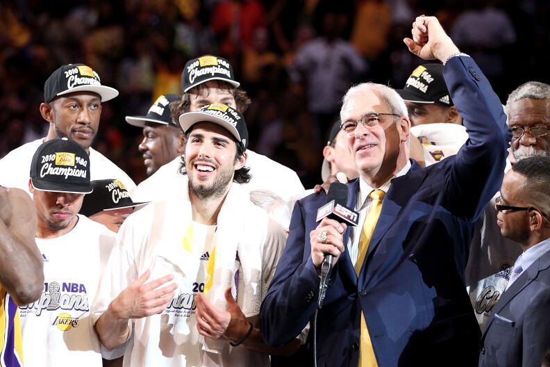 Los Angeles Lakers to Unveil Phil Jackson Statue