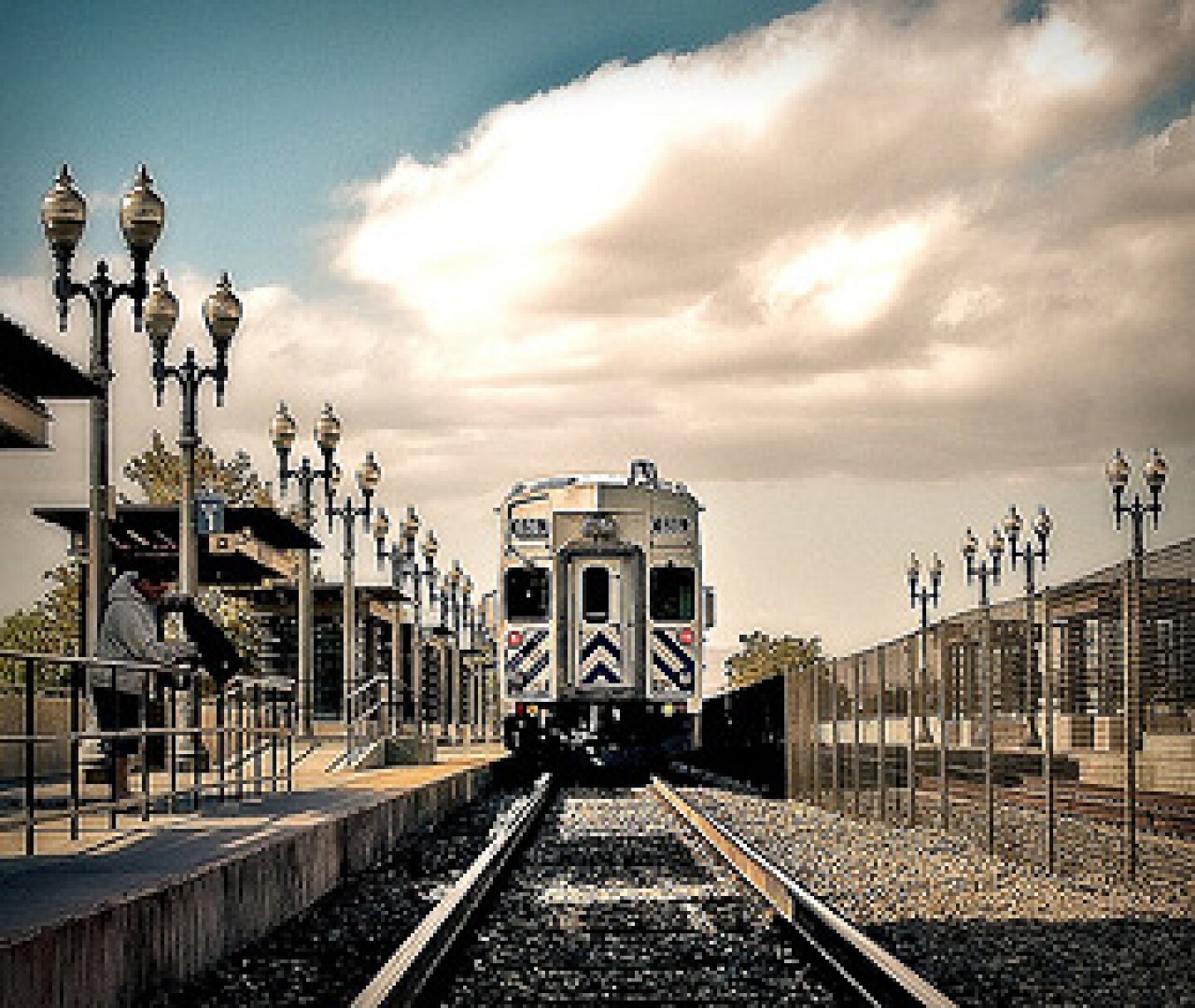 Metrolink_train_SC.jpg